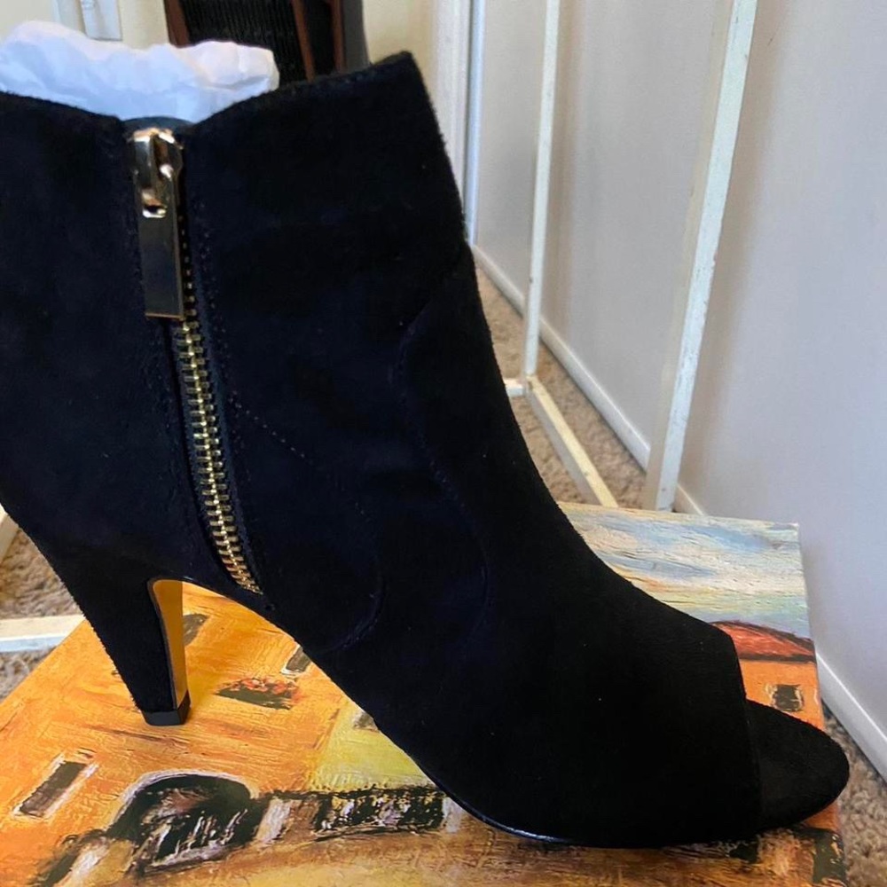Bella Vita Open Toe Dress Booties